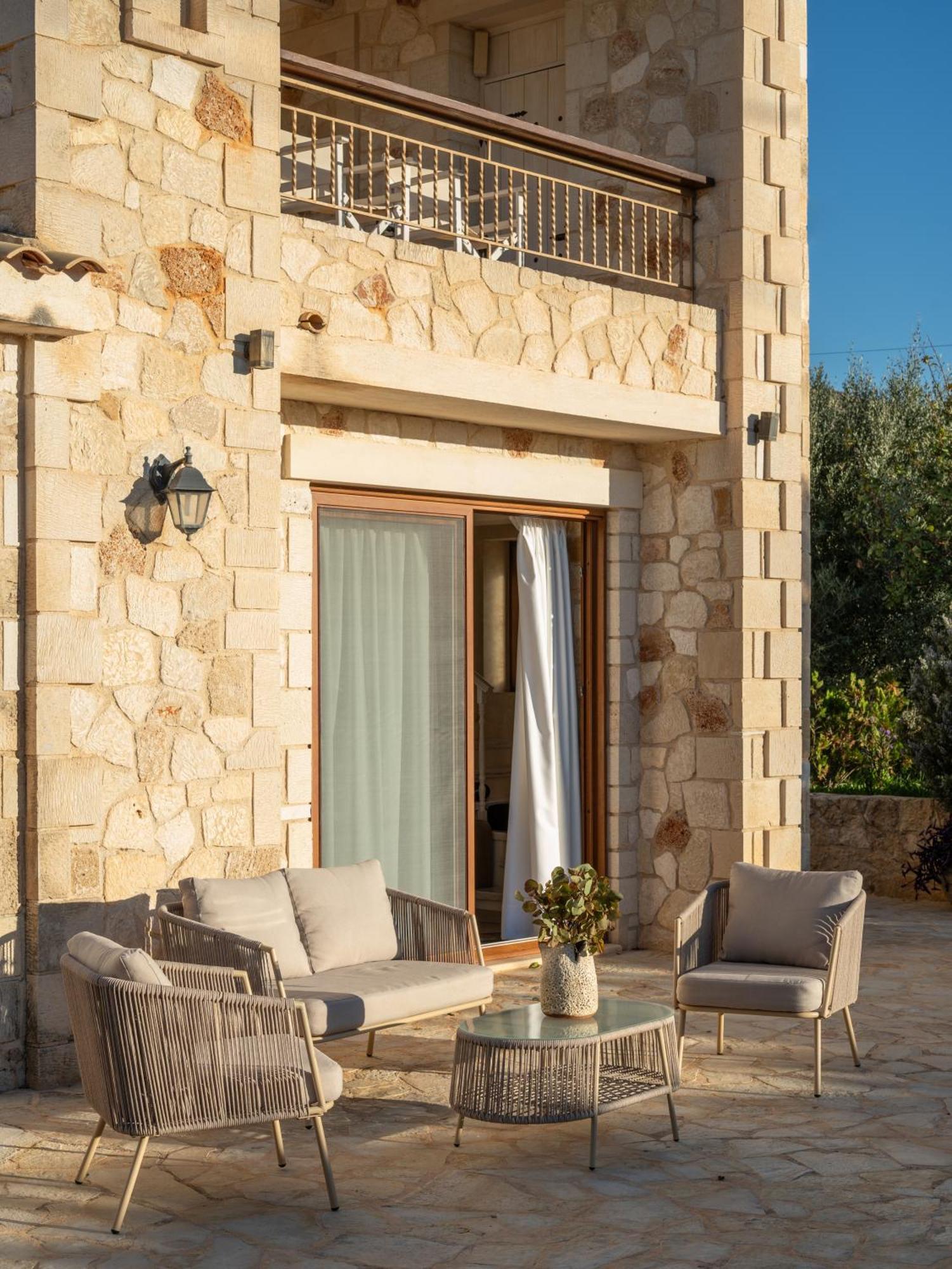 Villa Ydria Chavriáta Екстериор снимка