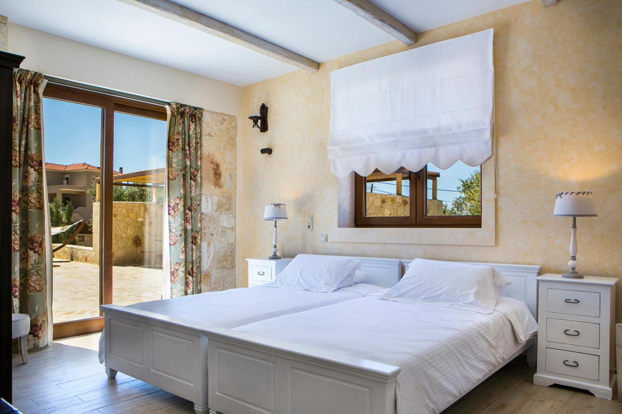 Villa Ydria Chavriáta Екстериор снимка